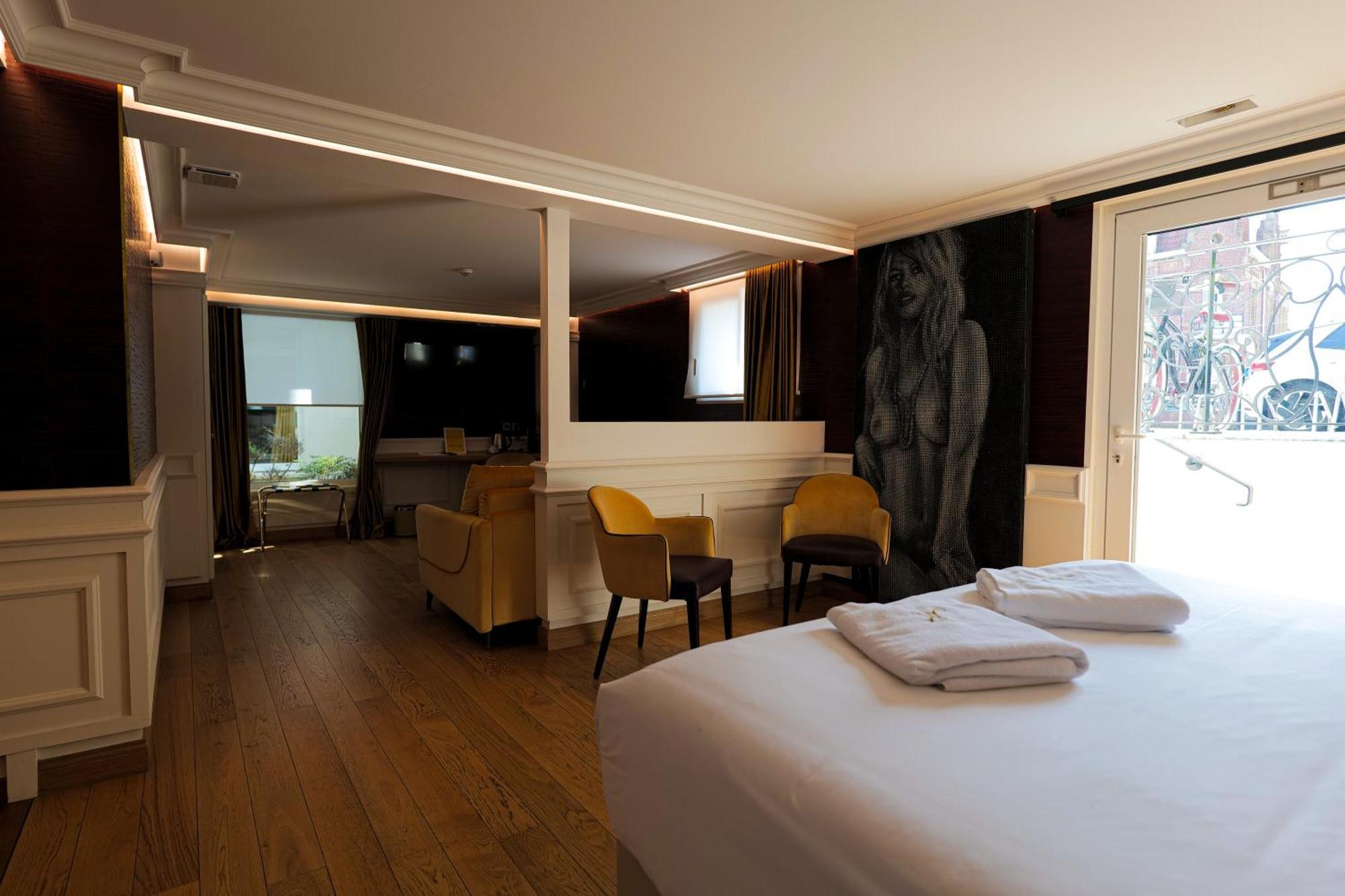 Hotel Merveilleux Cote Mer Dunkirk Exterior foto